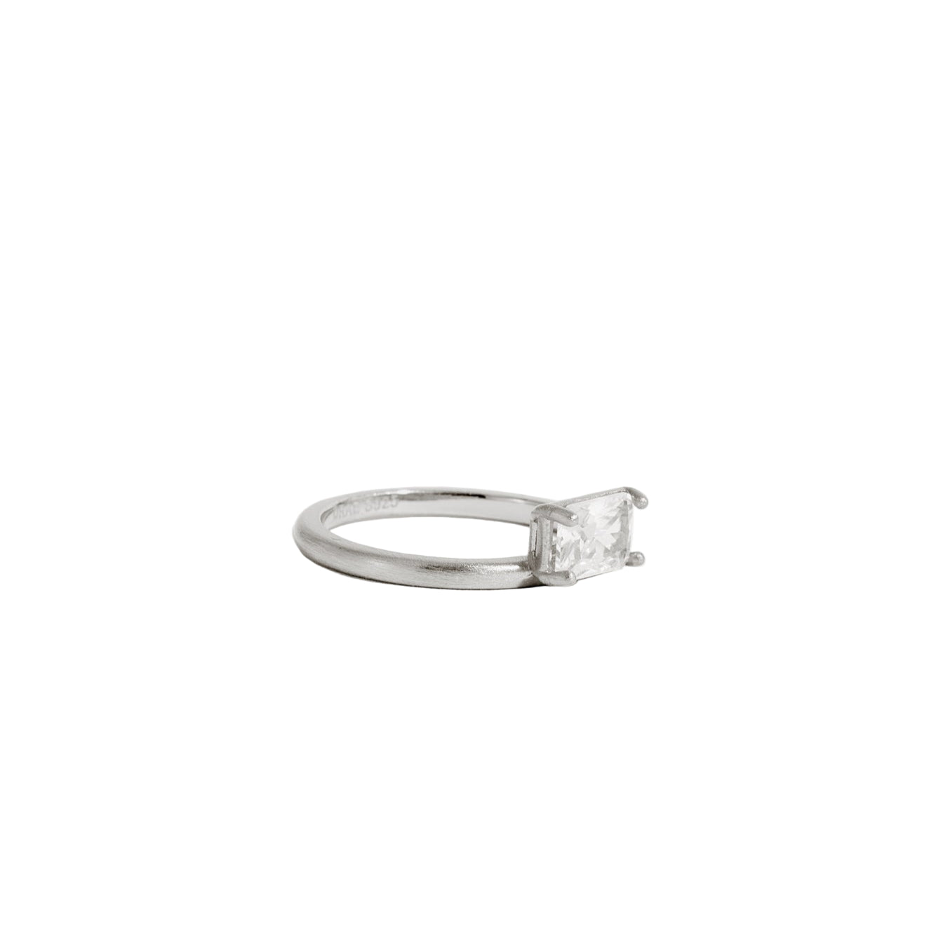 Baguette-Cut Solitaire Ring 3